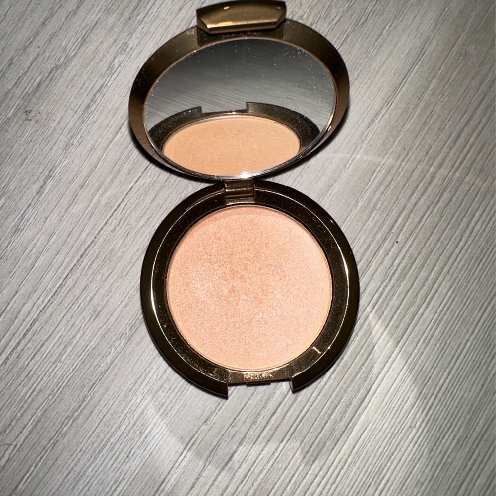 Becca highlighter